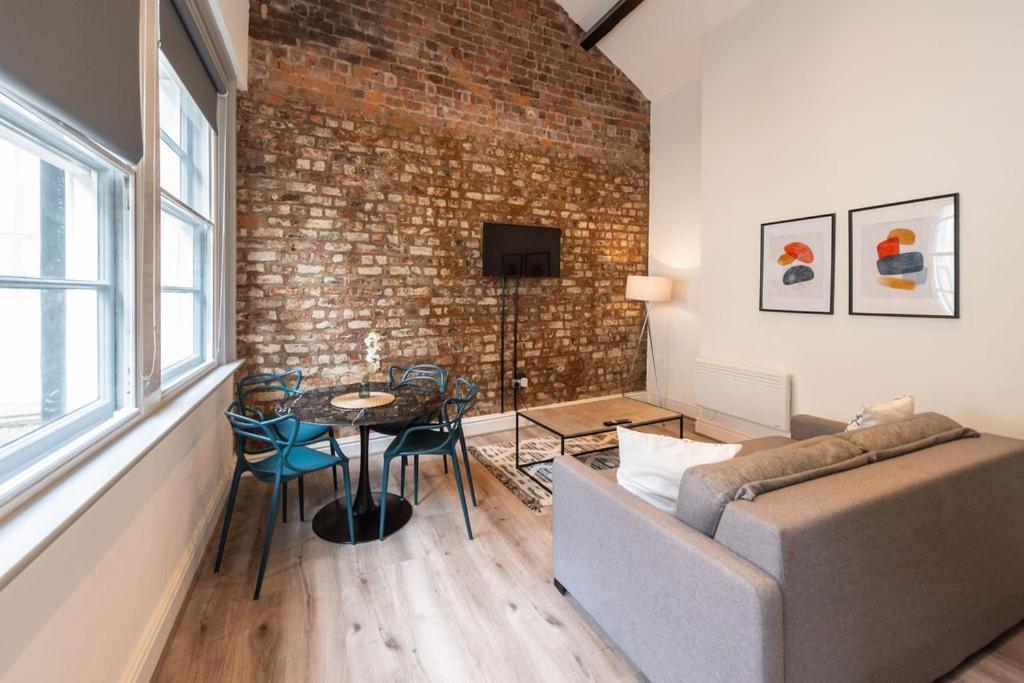One Bedroom In Centre