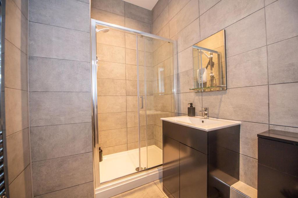 One Bedroom In Centre Apartment